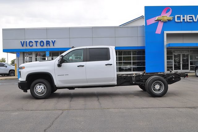 Used 2024 Chevrolet Silverado 3500 W/T w/ WT Convenience Package AWD/4WD image 6