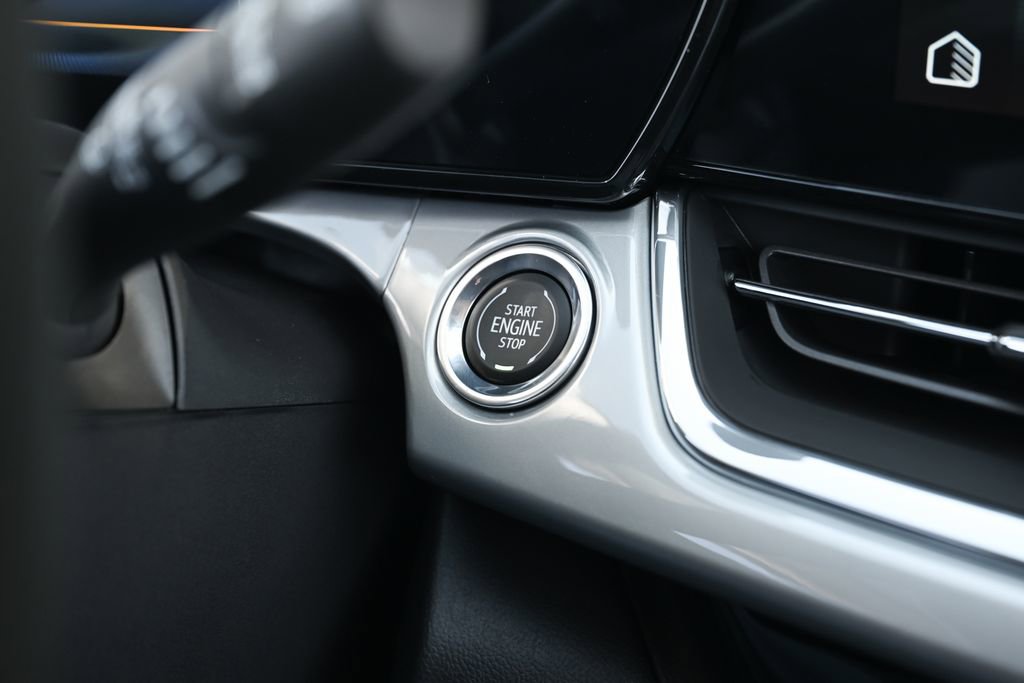 New 2026 Chevrolet Trax LT w/ LPO, Blackout Package FWD image 22