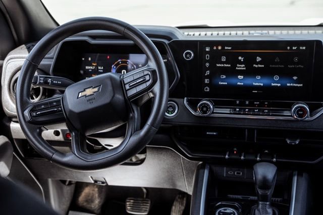 Used 2024 Chevrolet Colorado W/T AWD/4WD image 15