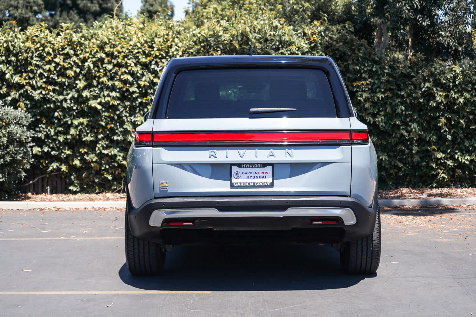 Used 2024 Rivian R1S Adventure AWD/4WD image 5