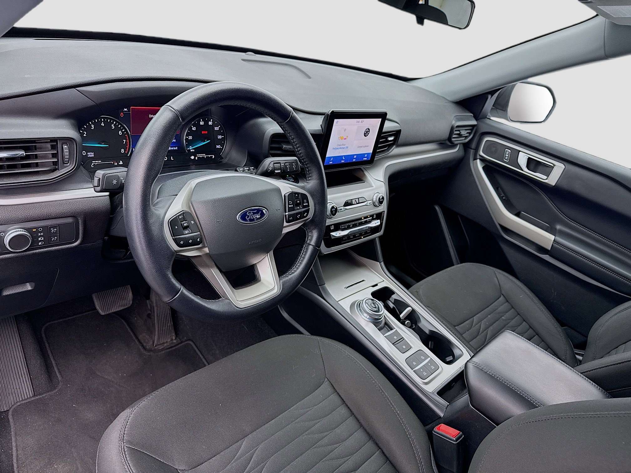 Used 2021 Ford Explorer XLT image 7