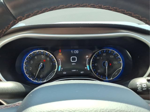 Used 2017 Chrysler Pacifica Touring-L Plus FWD image 21