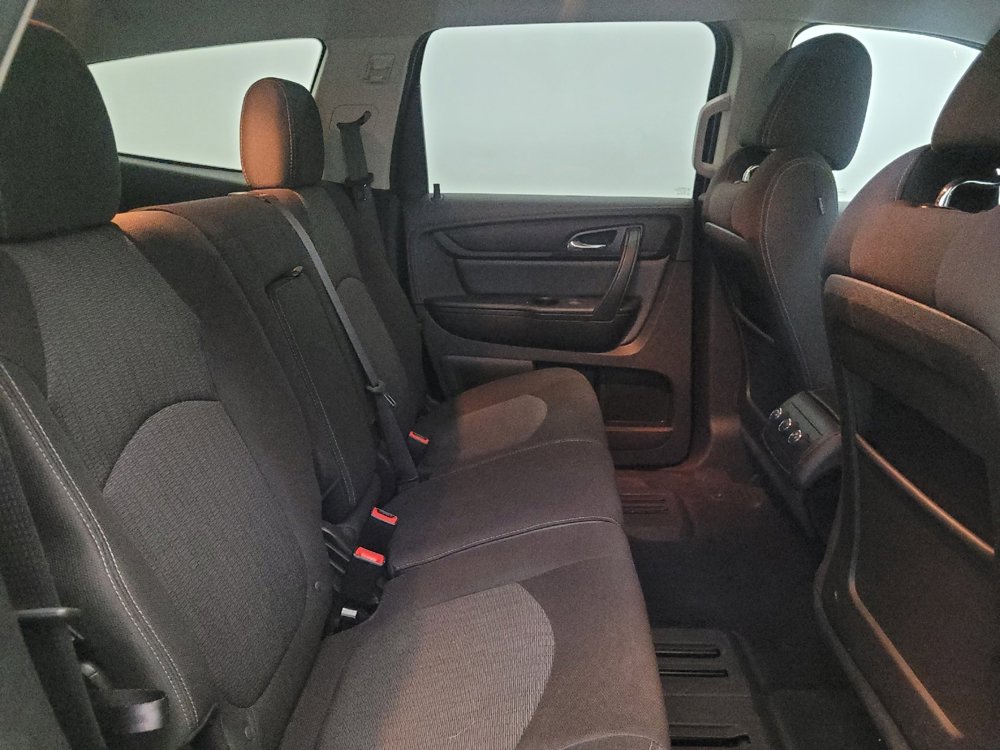 Used 2017 Chevrolet Traverse LT image 19