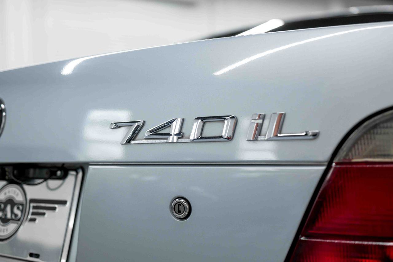 Used 1998 BMW 740iL RWD image 28