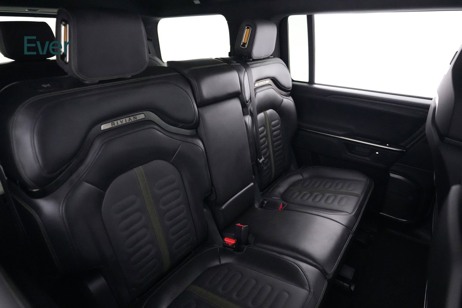 Used 2026 Rivian R1S Adventure AWD/4WD image 5