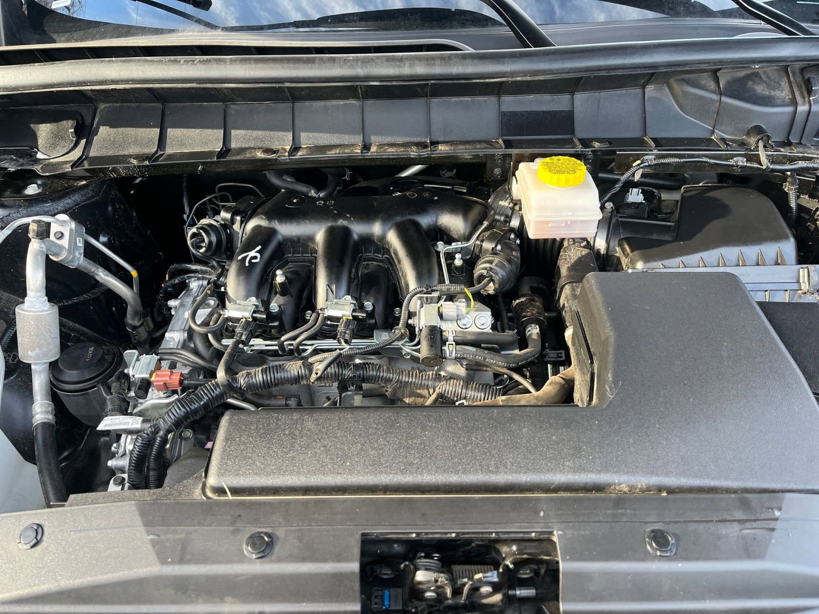 Used 2025 Nissan Pathfinder SV AWD/4WD image 40