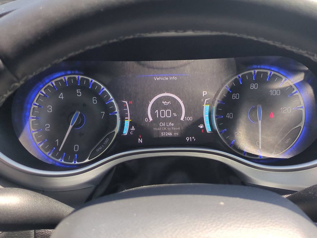 Used 2020 Chrysler Pacifica Touring-L Plus FWD image 30