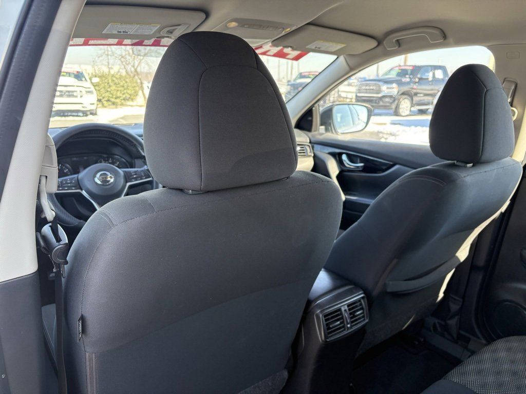 Used 2022 Nissan Rogue Sport SV image 25