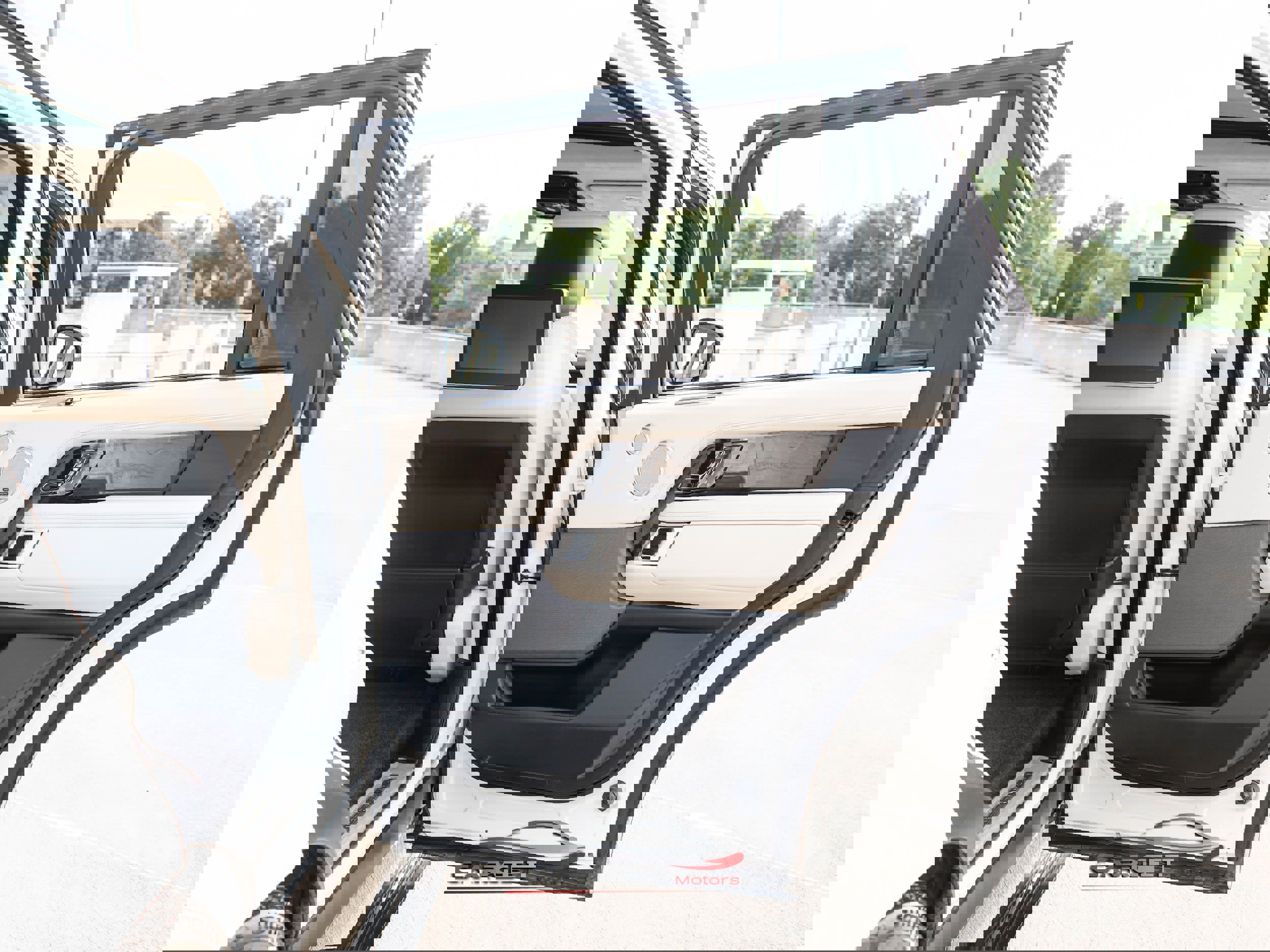 Used 2019 Land Rover Range Rover Long Wheelbase Supercharged image 48