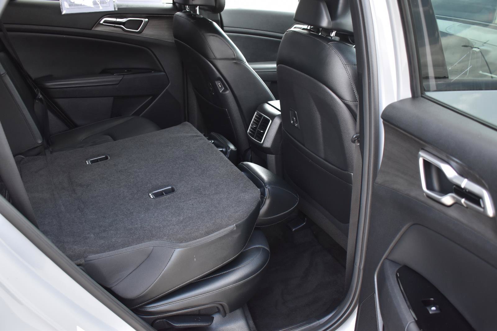 Used 2023 Kia Sportage X-Line AWD/4WD image 17