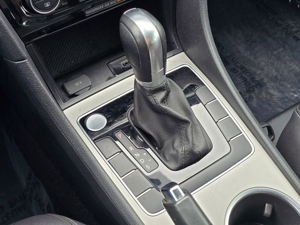 Used 2020 Volkswagen Passat 2.0T SE image 39