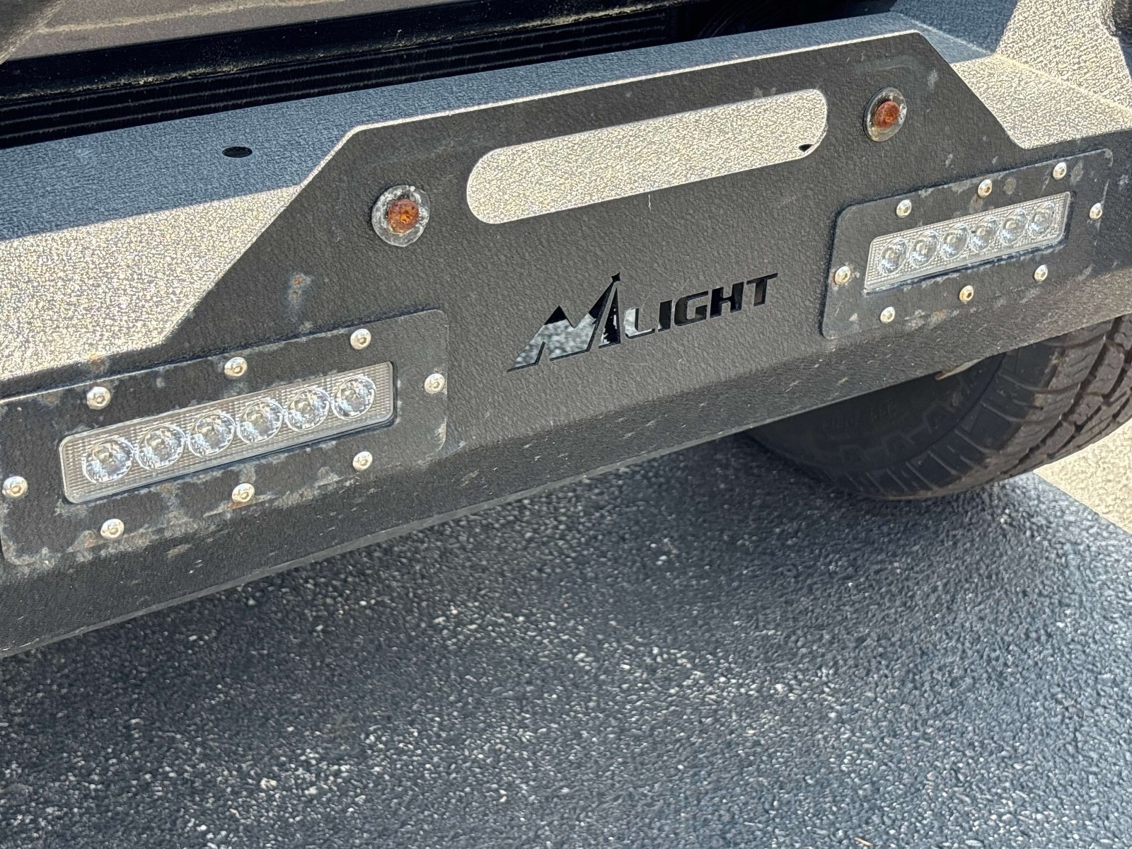 Used 2016 Jeep Wrangler Sahara w/ Connectivity Group AWD/4WD image 29