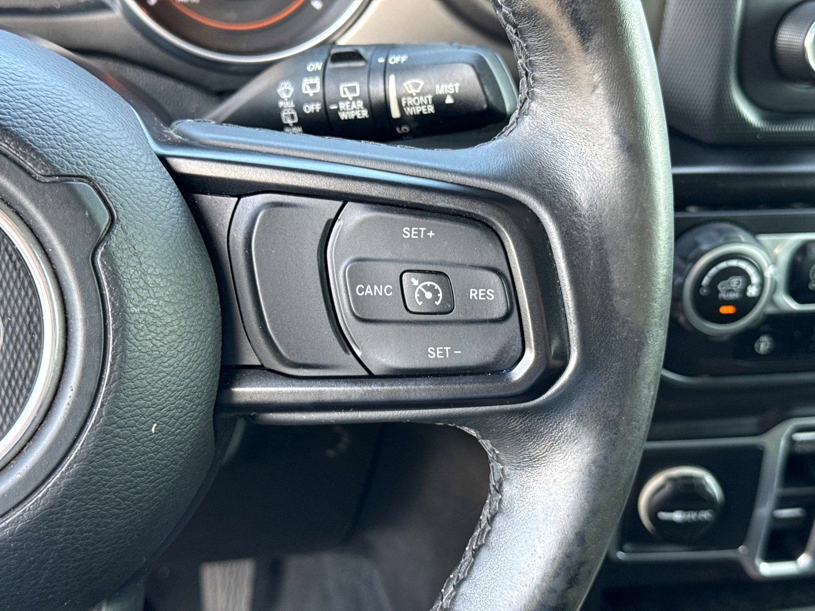 Used 2018 Jeep Wrangler Unlimited Sport S AWD/4WD image 28