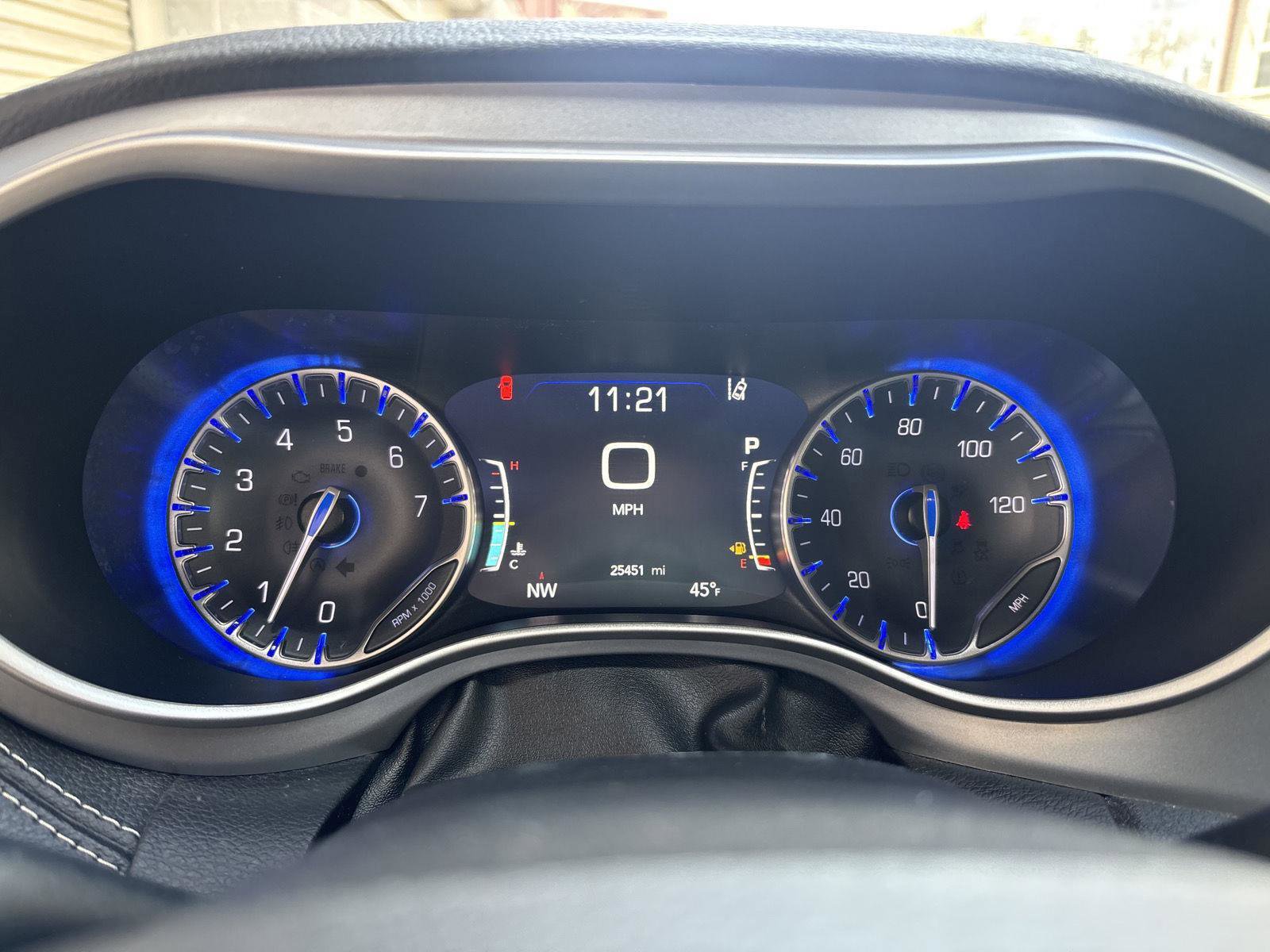 Used 2023 Chrysler Pacifica Touring-L w/ S Appearance Package image 15