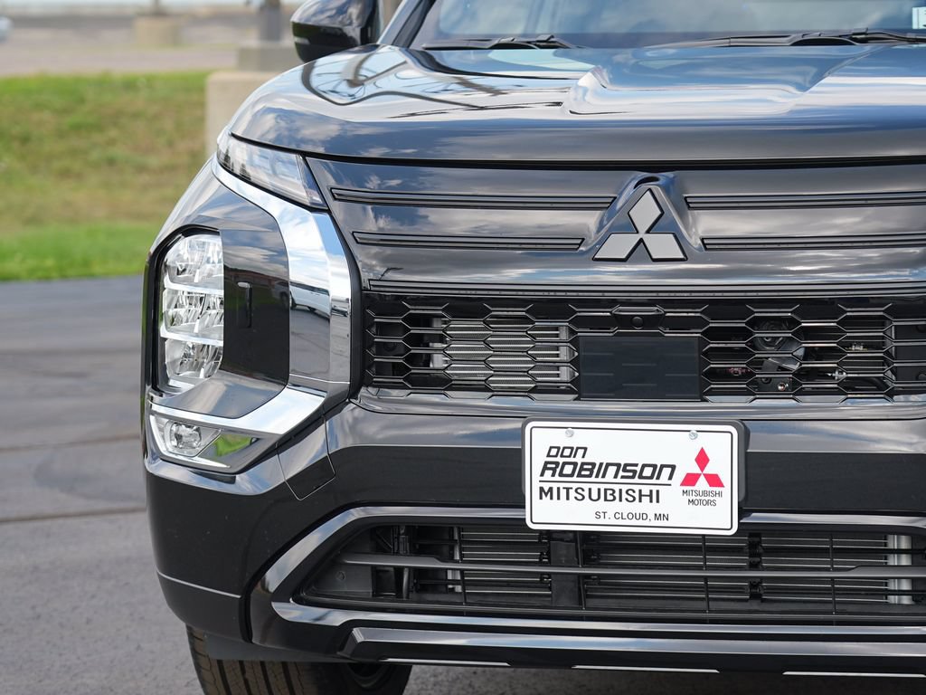 New 2026 Mitsubishi Outlander LE AWD/4WD image 9