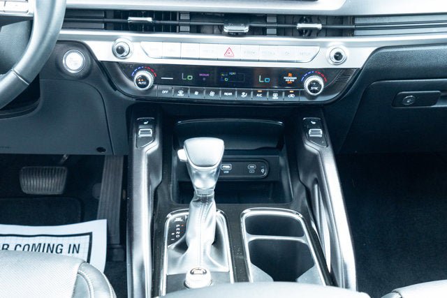 Used 2025 Kia Telluride S FWD image 31