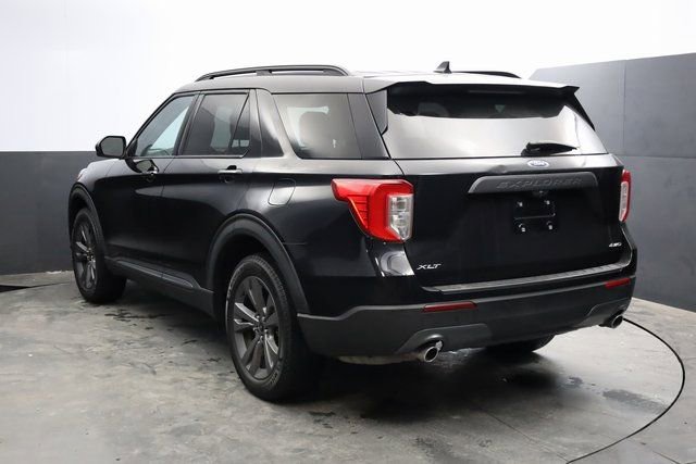 Used 2023 Ford Explorer XLT w/ Equipment Group 202A AWD/4WD image 7