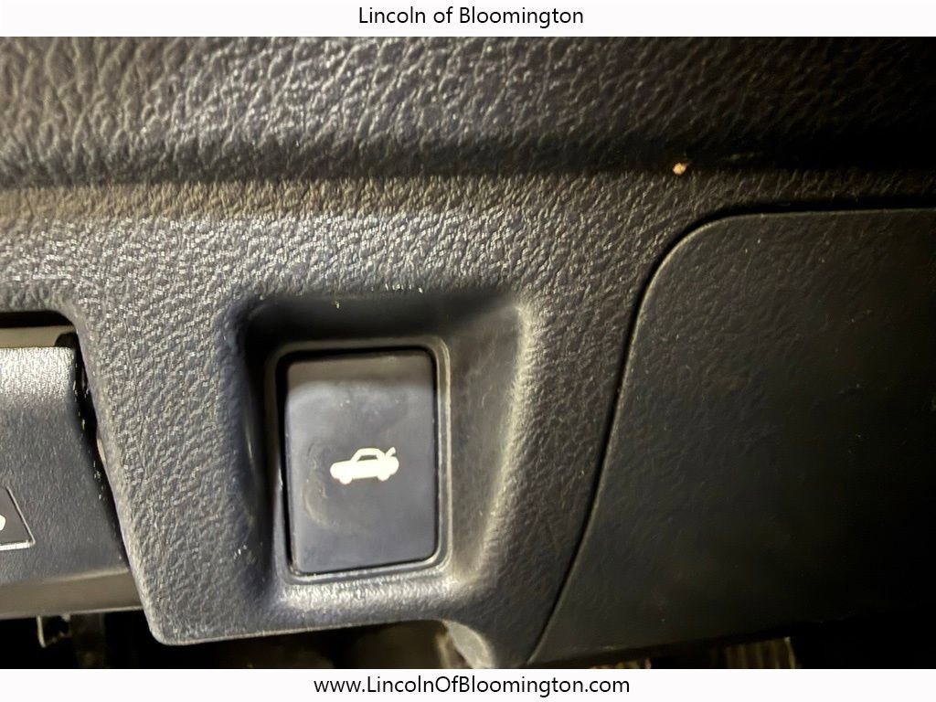 Used 2016 Lexus IS 300 AWD image 23