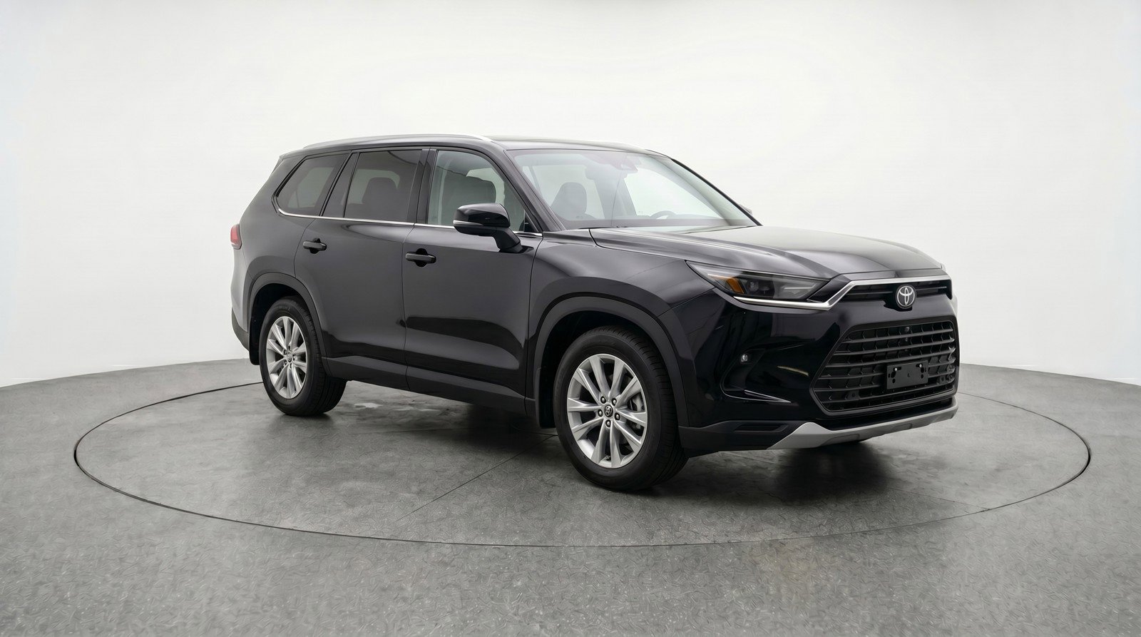 Used 2025 Toyota Grand Highlander FWD image 3