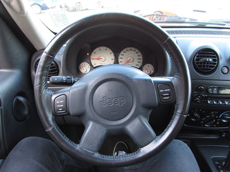Used 2004 Jeep Liberty Sport w/ PWR Convenience Group AWD/4WD image 12