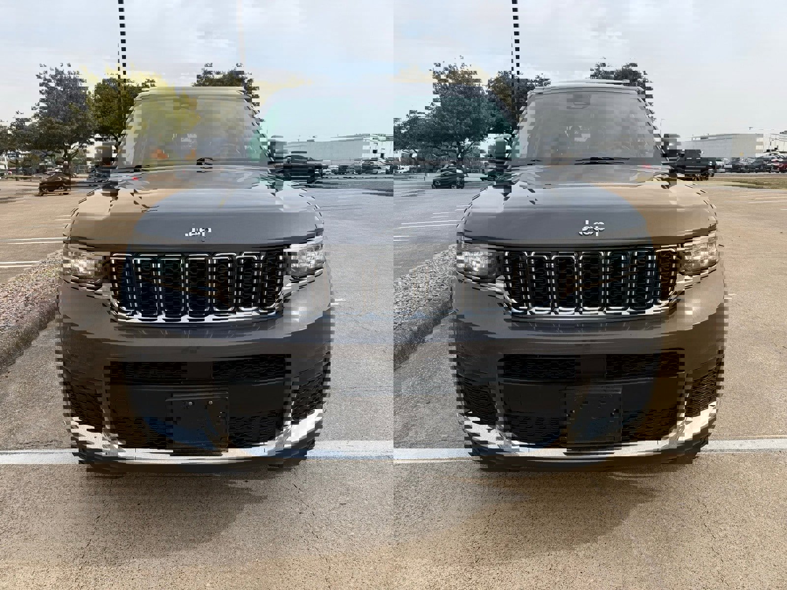 Used 2022 Jeep Grand Cherokee L Laredo w/ Luxury Tech Group I image 2