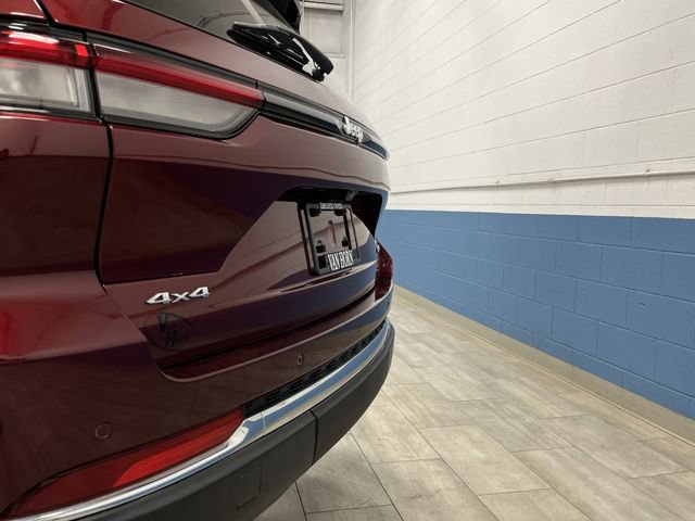 Used 2022 Jeep Grand Cherokee Limited w/ Luxury Tech Group II image 36