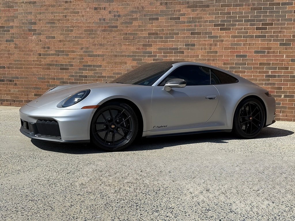 Certified 2025 Porsche 911 Carrera GTS image 1