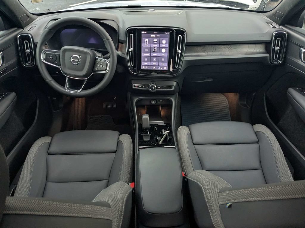 Certified 2024 Volvo C40 Recharge Core AWD/4WD image 21