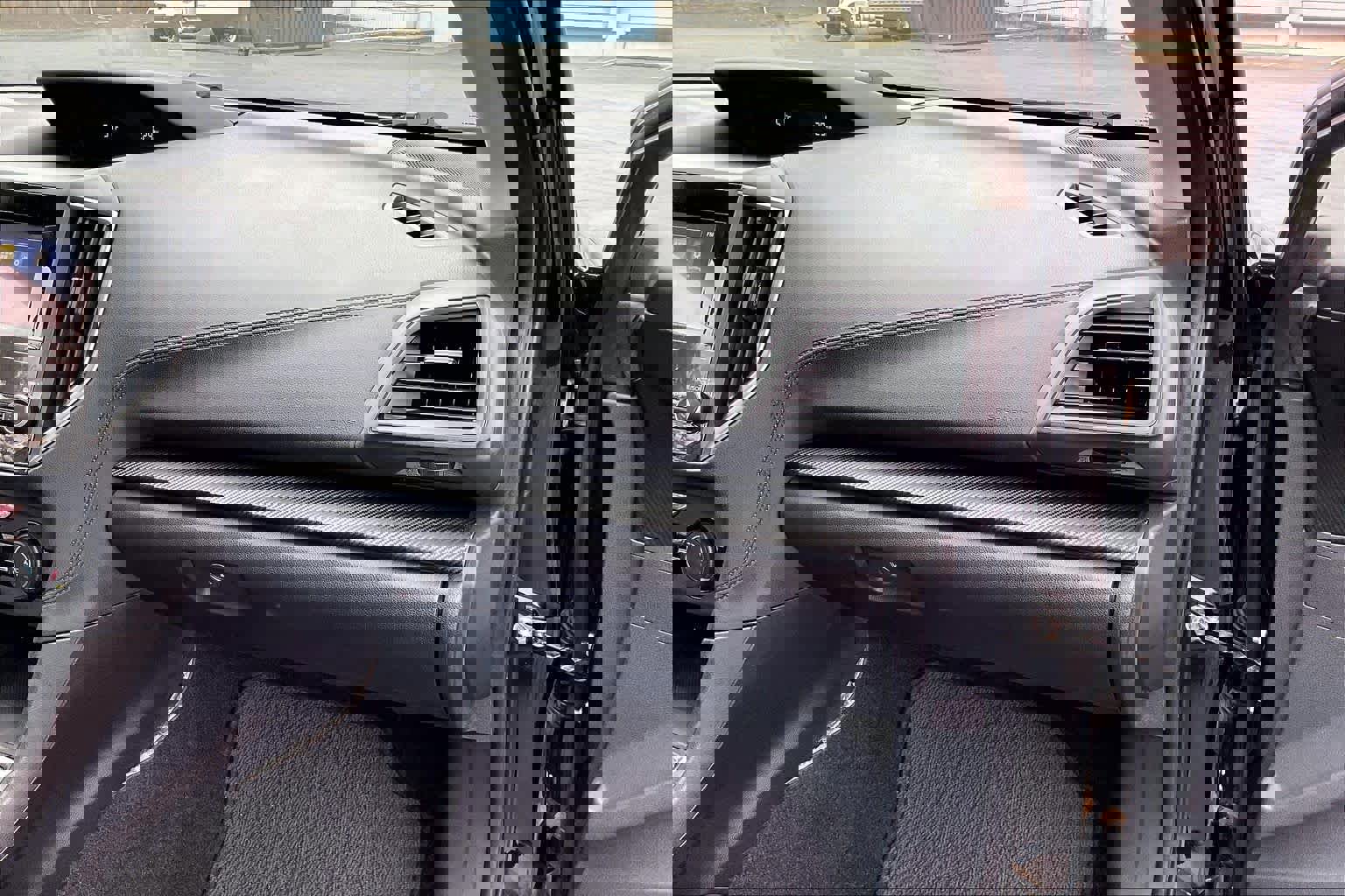 Used 2017 Subaru Impreza 2.0i Premium image 19