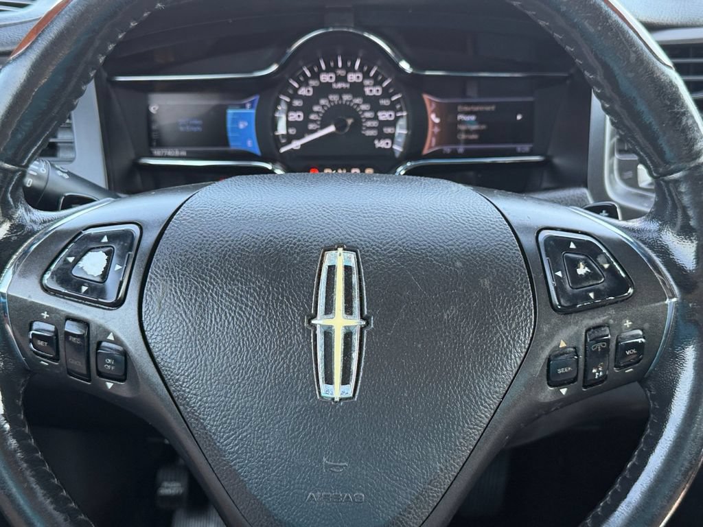 Used 2013 Lincoln MKS AWD image 23