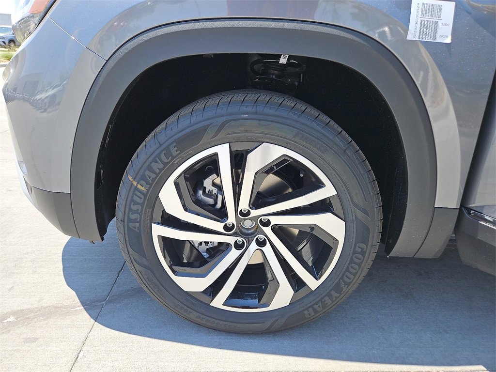 Used 2023 Volkswagen Atlas SEL image 14