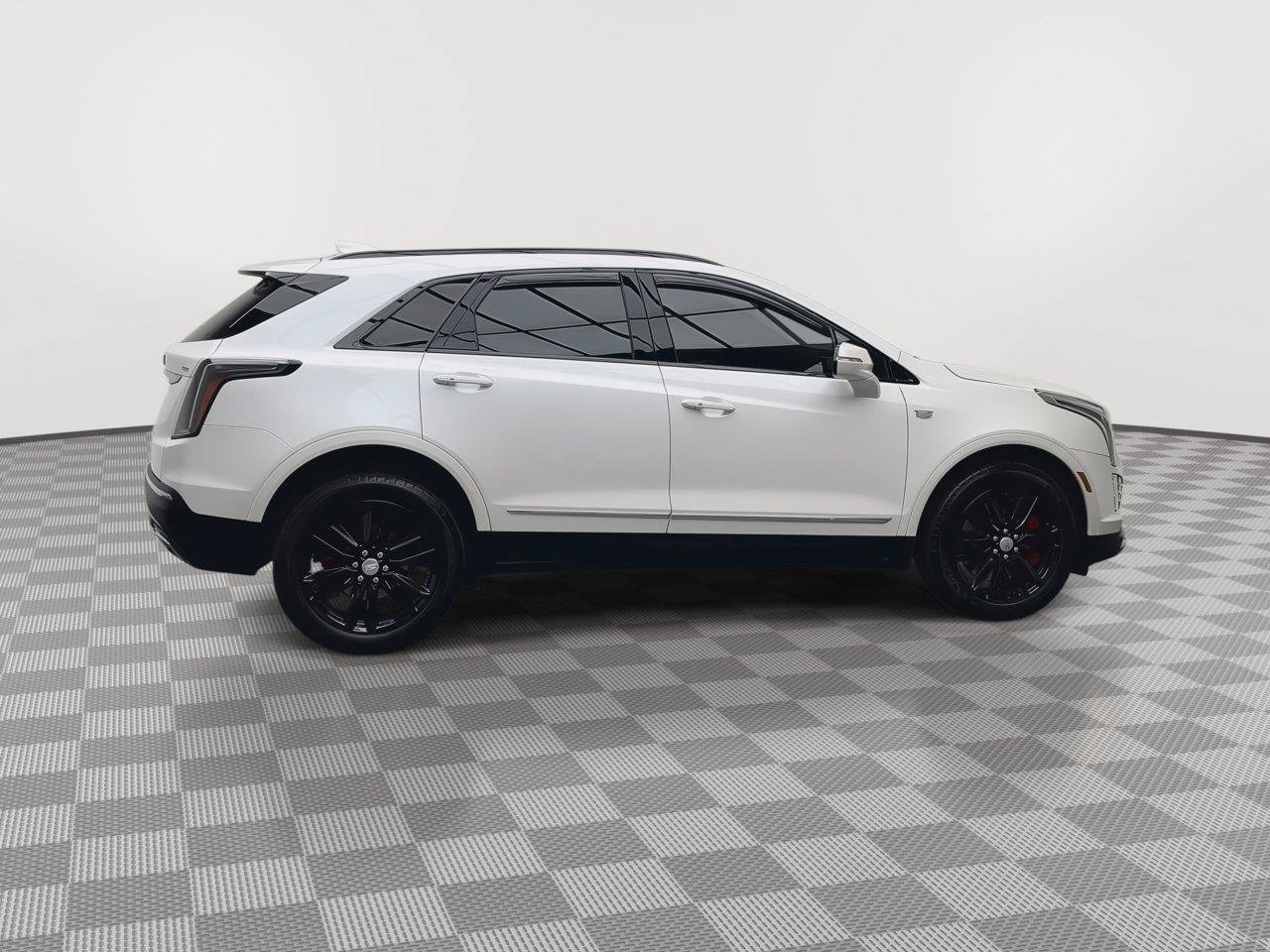 Used 2024 Cadillac XT5 Sportv w/ LPO, Floor Liner Package AWD/4WD image 43