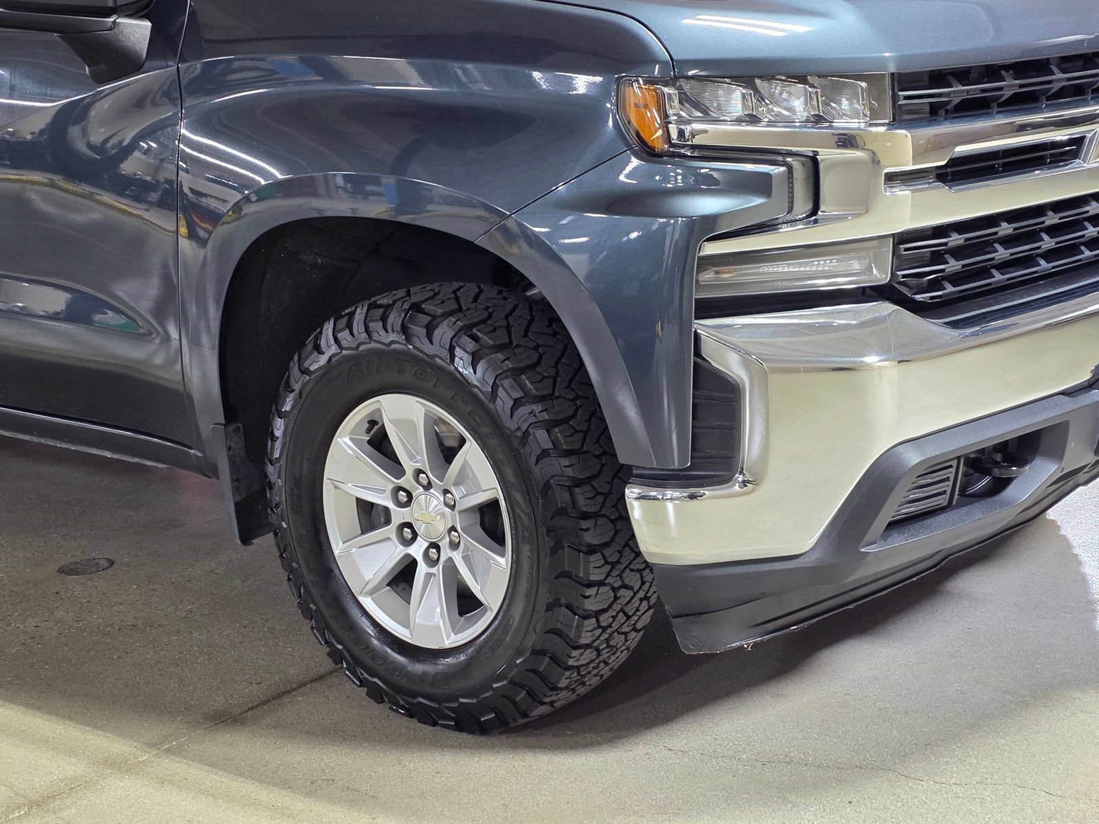Used 2020 Chevrolet Silverado 1500 LT w/ All-Star Edition AWD/4WD image 10