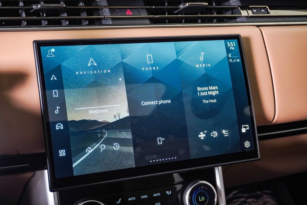 Used 2023 Land Rover Range Rover SE AWD/4WD image 22