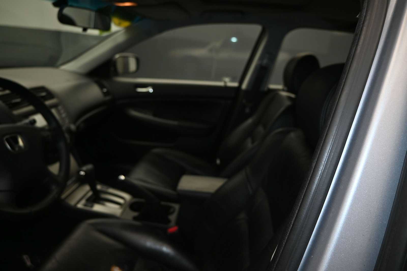 Used 2004 Honda Accord EX image 20