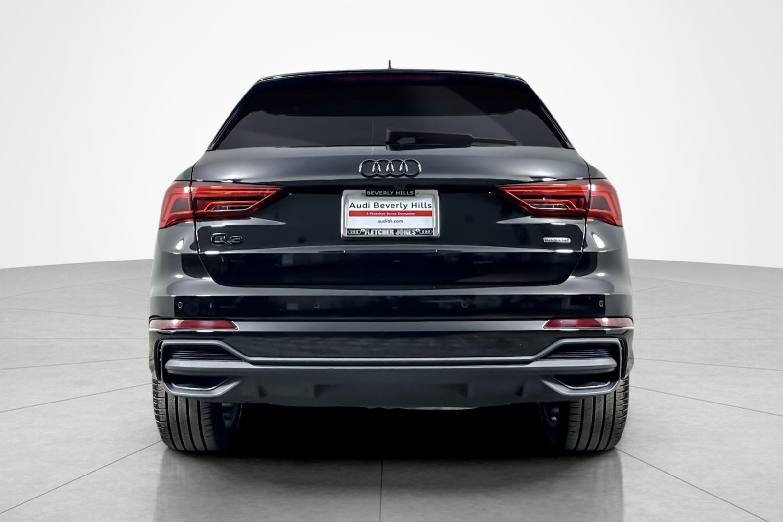 Used 2023 Audi Q3 2.0T Premium Plus w/ Premium Plus Package image 4