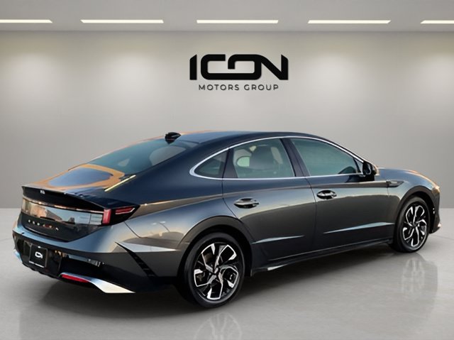 Used 2025 Hyundai Sonata SEL FWD image 4