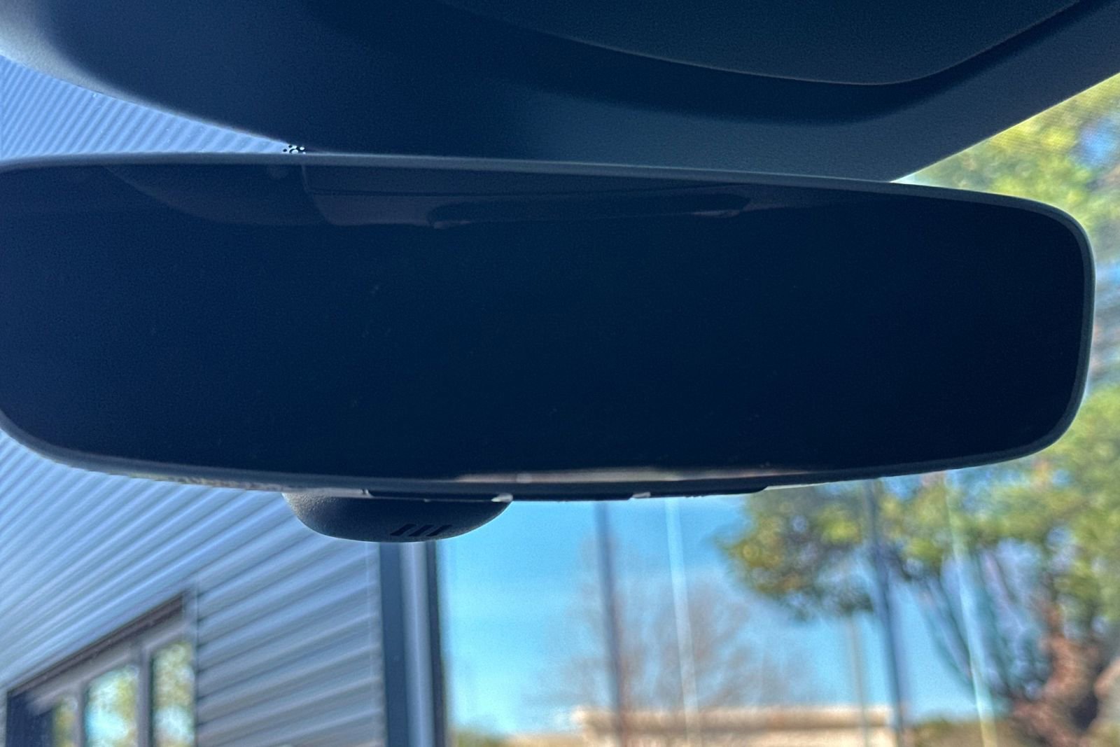 Certified 2025 Porsche Macan 4S Electric image 22