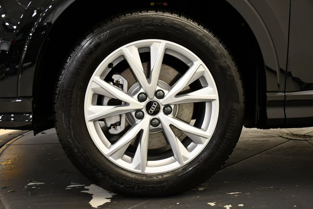 Used 2025 Audi Q3 2.0T Premium w/ Convenience Package AWD/4WD image 14