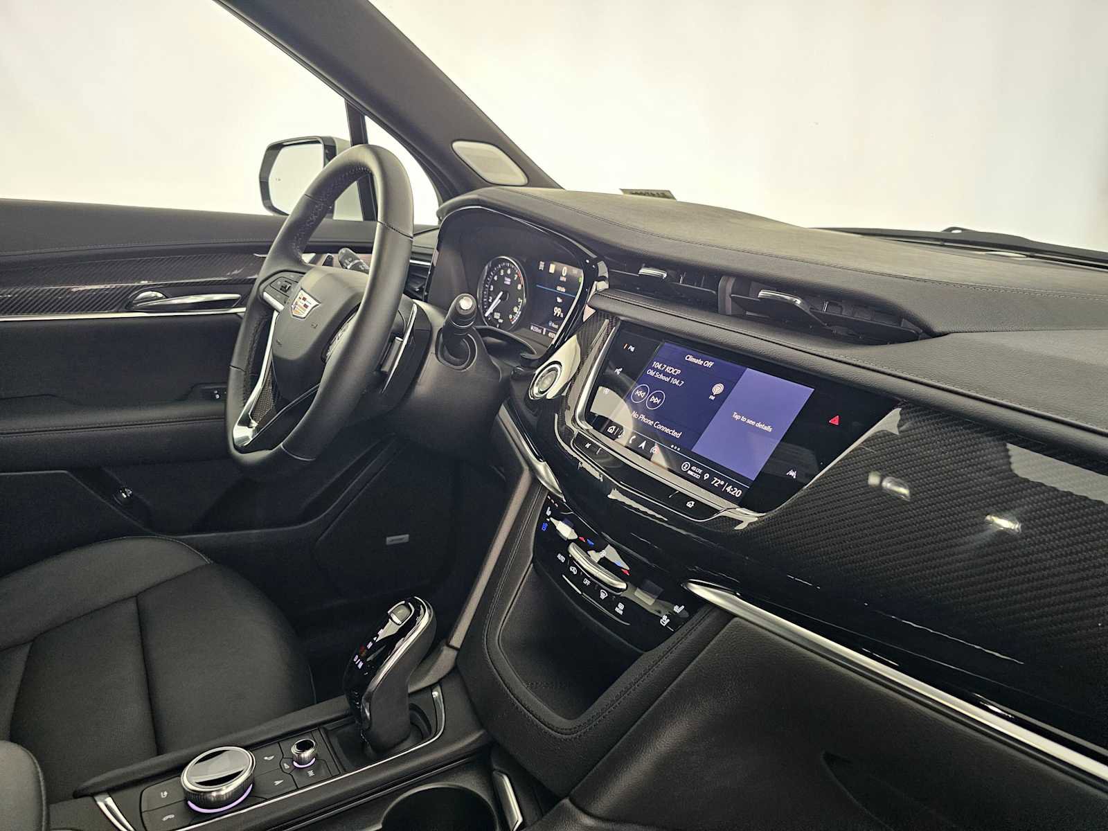 Used 2025 Cadillac XT6 Sport w/ LPO, Onyx Lite Package AWD/4WD image 11