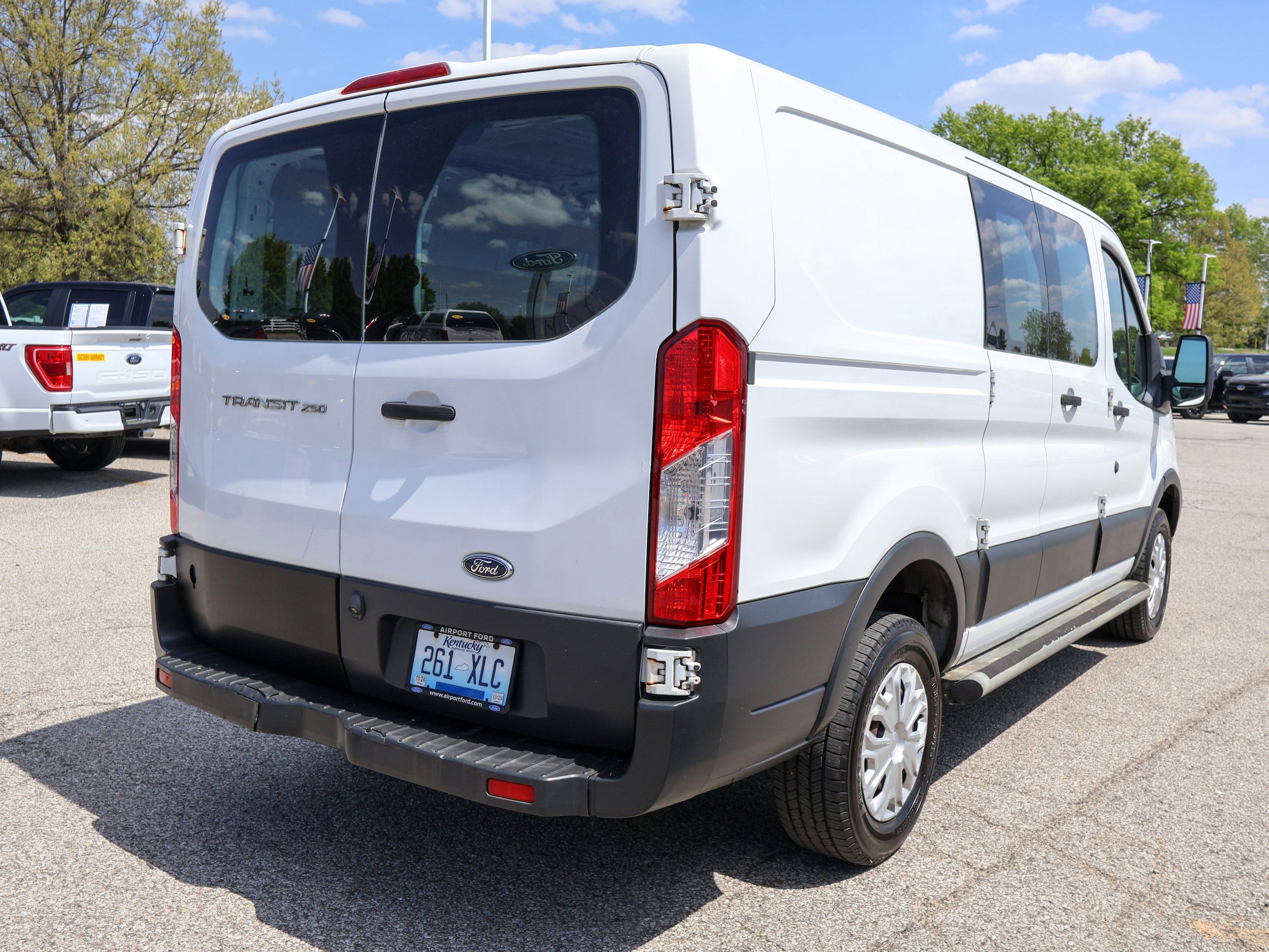 Used 2016 Ford Transit 250 130 Low Roof w/ Exterior Upgrade Package RWD image 5