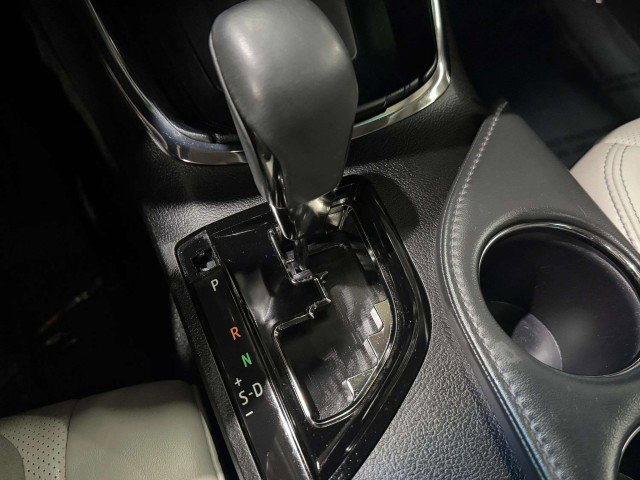 Used 2018 Toyota Avalon Limited image 11