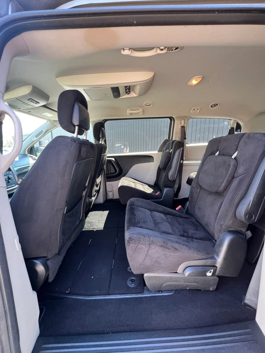 Used 2014 Dodge Grand Caravan SXT FWD image 10