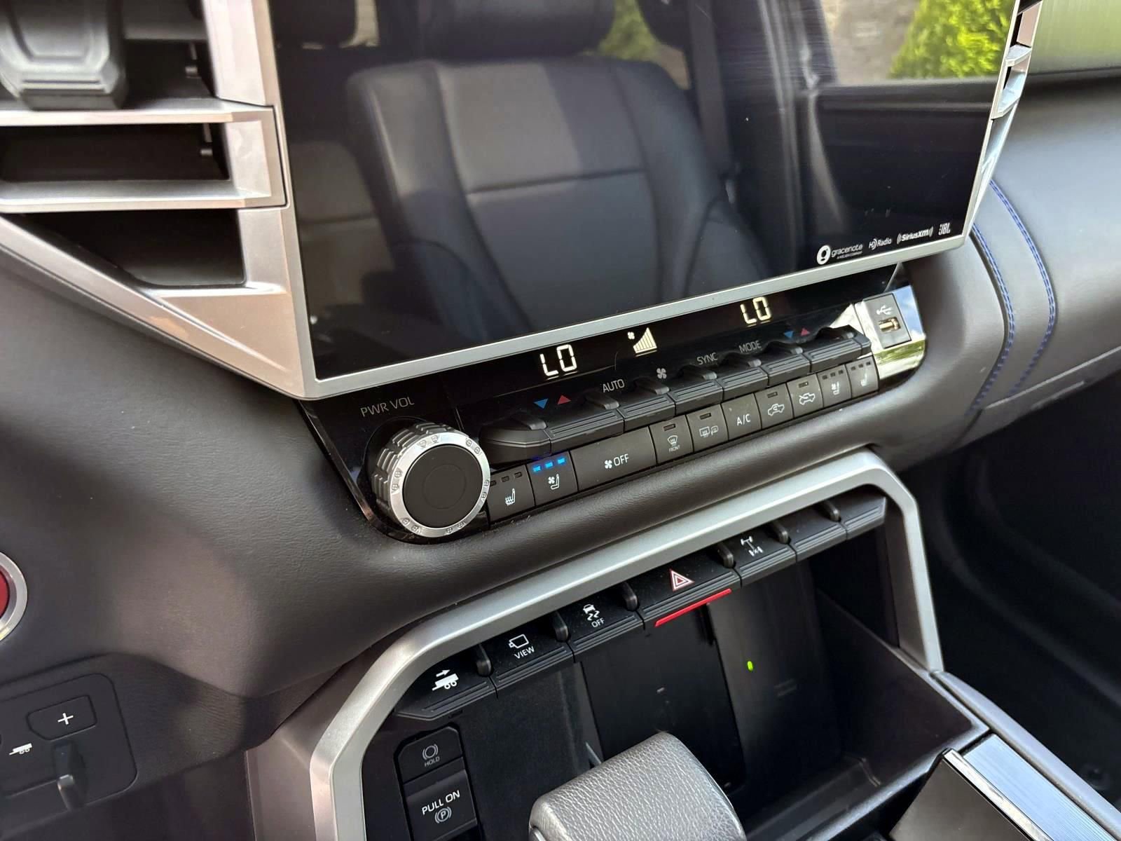 Used 2024 Toyota Tundra Platinum w/ TRD Off-Road Package AWD/4WD image 21