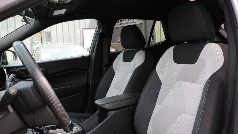 Used 2024 Chevrolet Trax RS FWD image 7