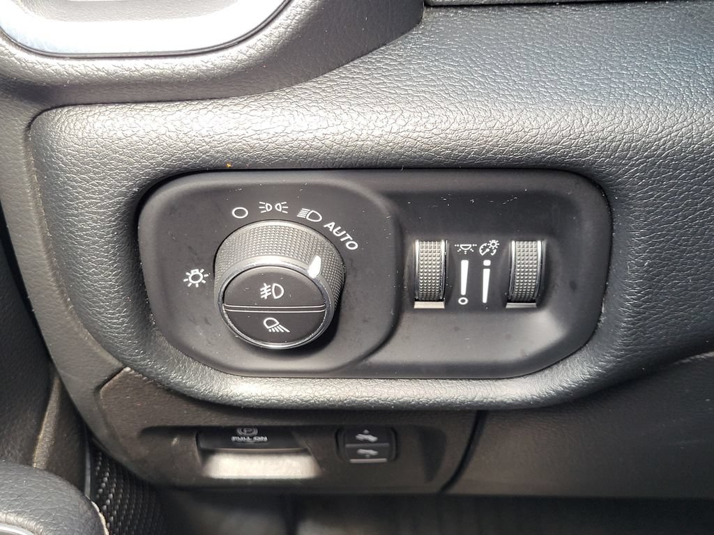Used 2022 RAM 1500 Laramie RWD image 13