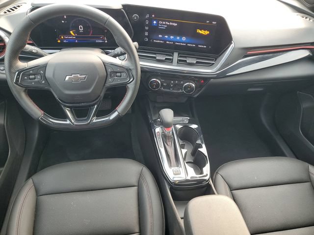 Used 2025 Chevrolet Trax RS w/ Sunroof Package FWD image 11