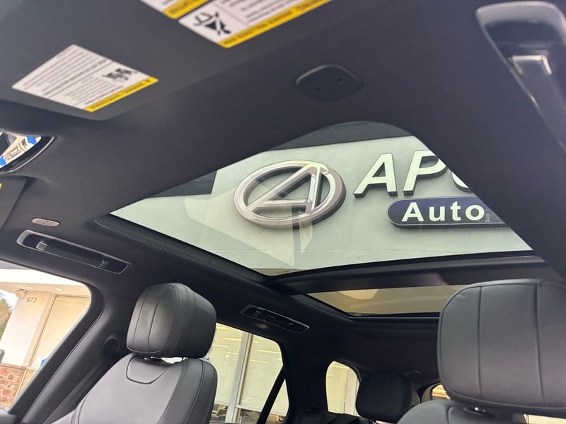 Used 2024 Land Rover Range Rover Sport Dynamic SE image 15