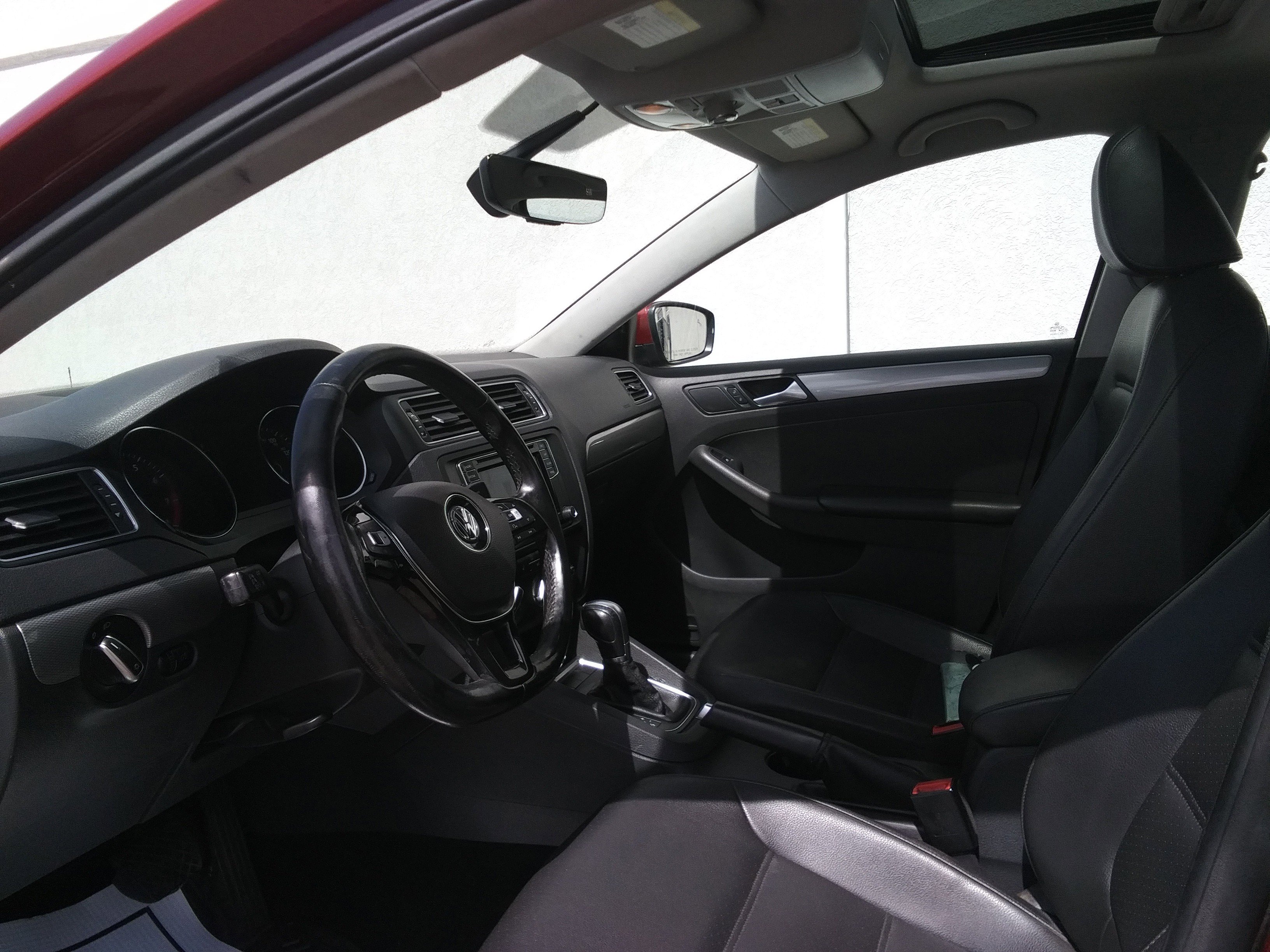 Used 2018 Volkswagen Jetta SE FWD image 12