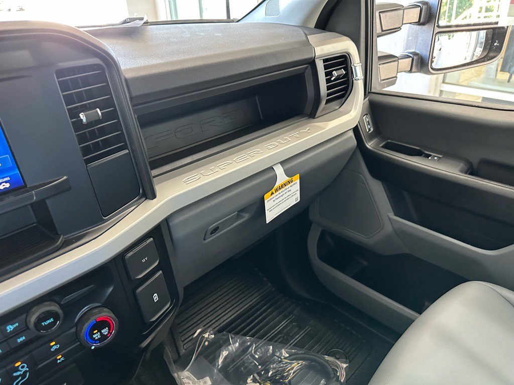 New 2026 Ford F350 XL w/ XL Chrome Package image 43